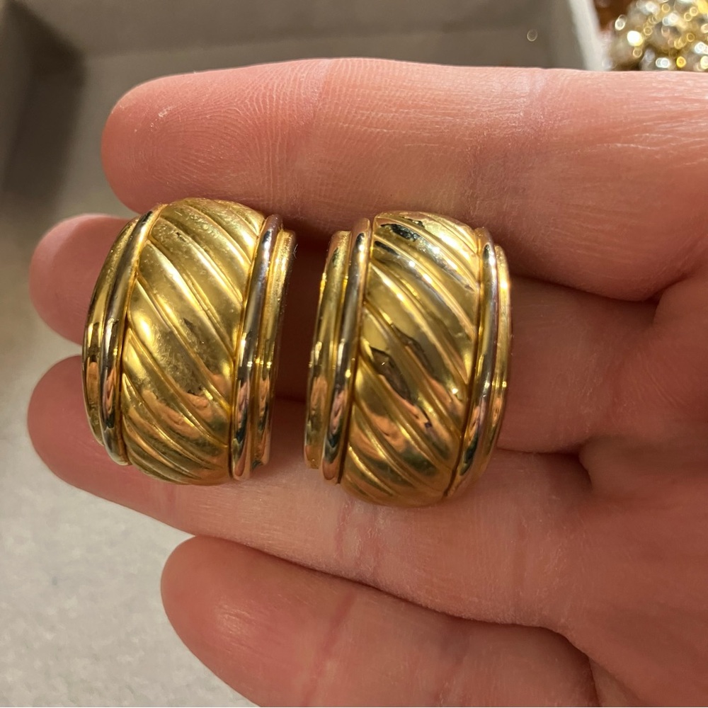Vintage Carucci Half Hoop Textured Gold Tone Clip Earrings
